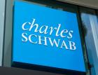 Schwab нацелилась на омоложение клиентской базы