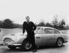 Знаменитый Aston Martin DB5 Джеймса Бонда продан за 6,4 млн долларов