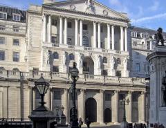 Эксперты призывают Банк Англии внимательнее следить за ростом инфляции