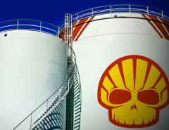 Shell и Total активно выкупают акции после получения рекордной прибыли