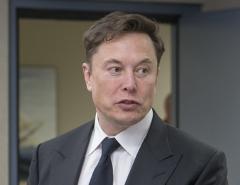 Маск может приостановить продажи акций Tesla на два года