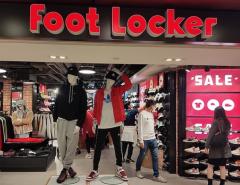 Foot Locker впервые за шесть кварталов отчиталась о росте продаж