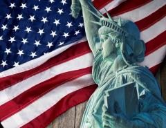 Экономика США впервые за три года показала спад