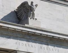ФРС готовится к снижению ставки: рынок обсуждает масштаб