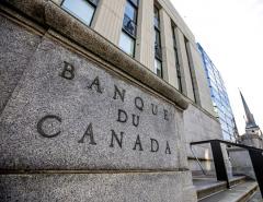 Банк Канады снизил ключевую ставку и намекнул на паузу в смягчении