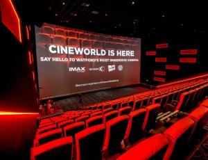 Cineworld рапортует об "аншлагах" во вновь открывшихся кинотеатрах