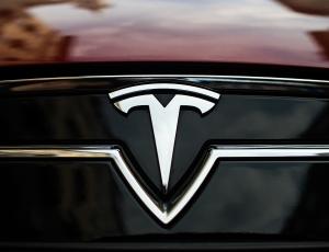 Падение продаж Tesla в Китае не обеспокоило инвесторов