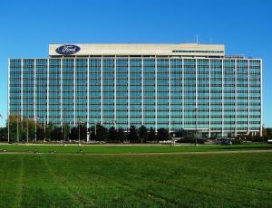 Ford вслед за другими автоконцернами прекратит работу в России