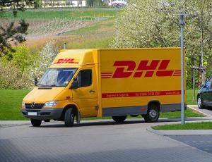 Чистая прибыль DHL сократилась на треть в III квартале