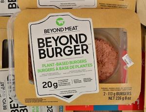 Акции Beyond Meat поднялись в цене на фоне обещаний значительно сократить расходы в 2024 году