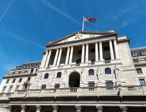 Банк Англии все еще может пойти на снижение ставок в мае