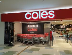 Австралийская Coles превзошла прогнозы по годовой прибыли за счет сильных продаж