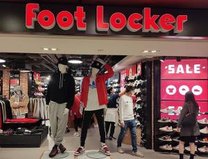 Foot Locker впервые за шесть кварталов отчиталась о росте продаж