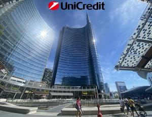 UniCredit может увеличить долю в Commerzbank до 30%