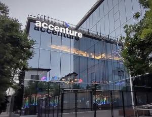 Accenture укрепляет позиции благодаря спросу на генеративный ИИ