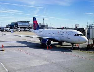 Delta Air Lines прогнозирует самую высокую прибыль за свою 100-летнюю историю