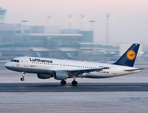 Выручка Lufthansa увеличилась на 6% в 2024 году