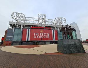 Акции Manchester United резко упали после поражения в финале Лиги Европы