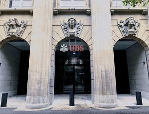 Новые банковские правила Швейцарии ставят под угрозу будущее UBS