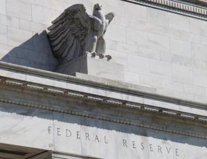 Рынки ждут смягчения, ФРС держит дистанцию